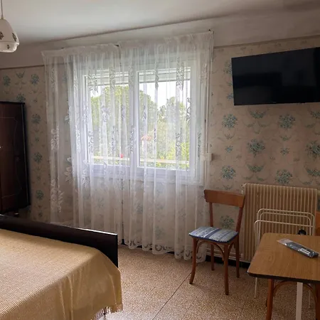 Feriehus Chez Papi Et Mamie Saint-Estève