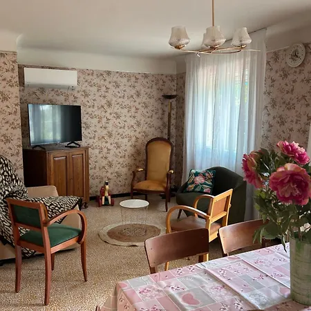 Chez Papi Et Mamie *